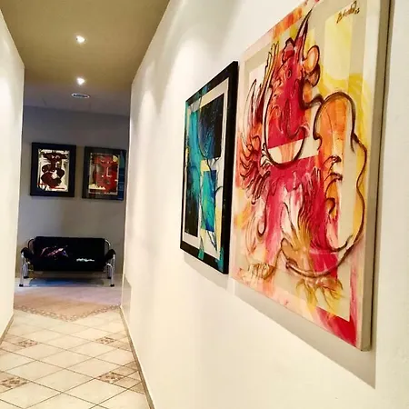 Arty Loft In The Center City 홈스테이 코시체