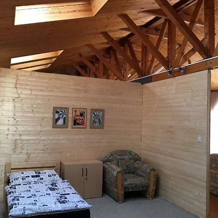 Arty Loft In The Center City 홈스테이